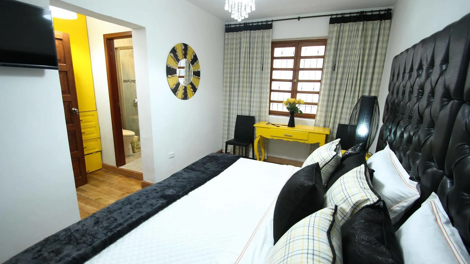 Hotel + Arte Quito