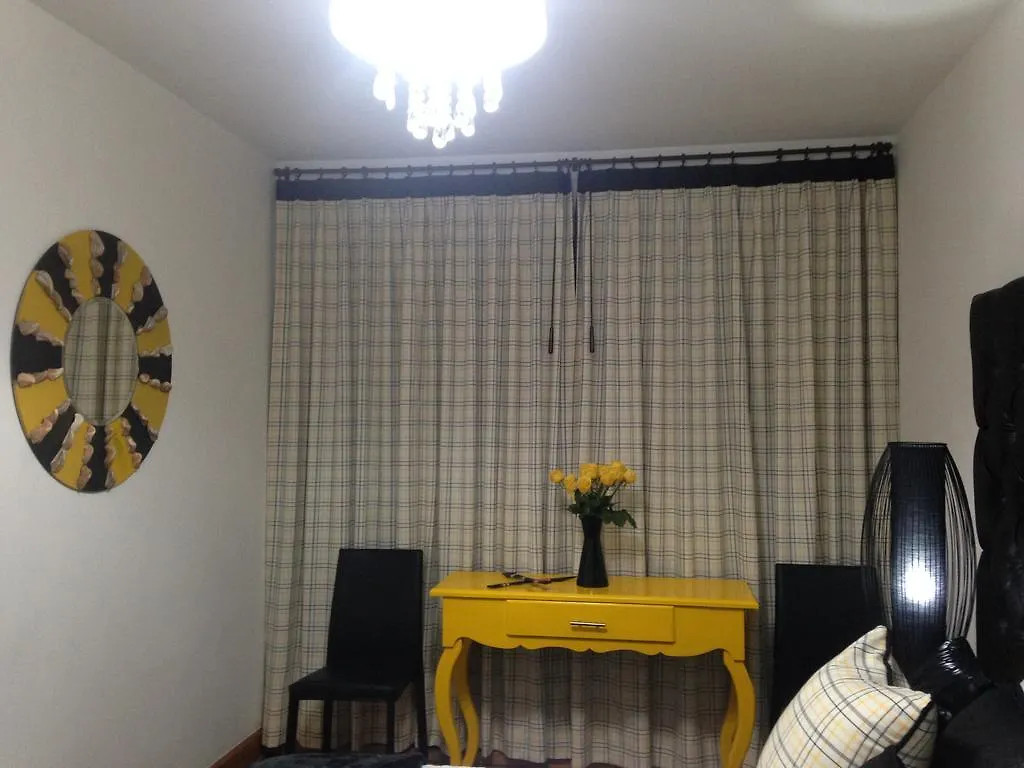 Hotel + Arte Quito 3*,