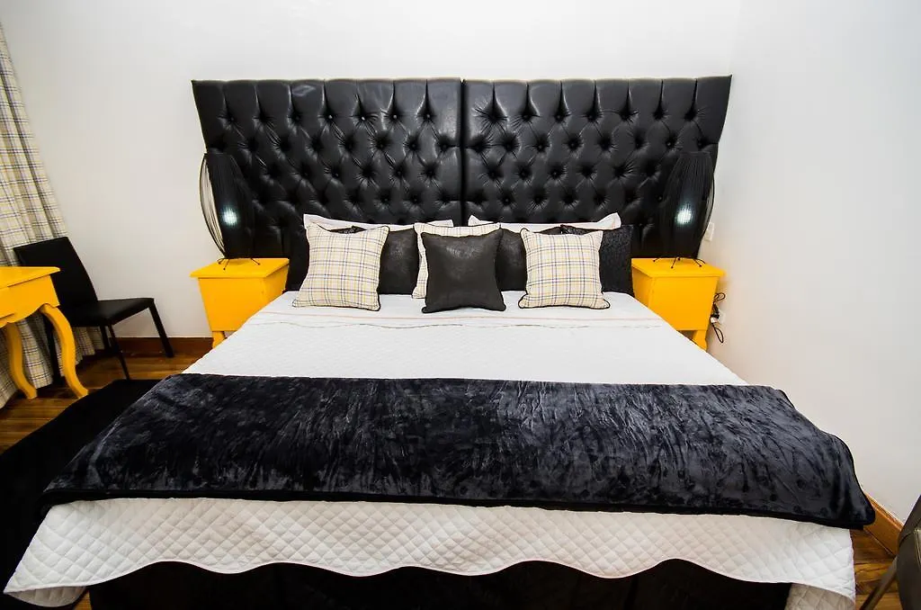 Hotel + Arte Quito