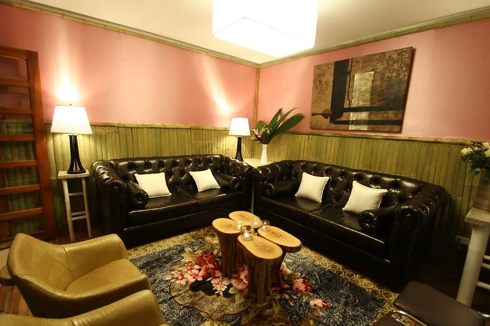 Hotel + Arte Quito